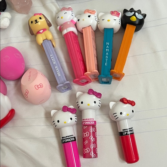 SALE! Hello Kitty Accessories bundle - Picture 3 of 16